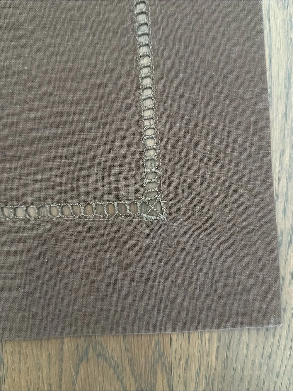 Set of 4 Vintage Rectangular Linen Blend Hemstitch Placemats in Brown 20